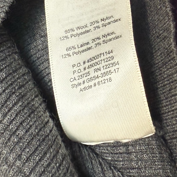 🔥 Wilfred Croquis Off The Shoulder Sweater Grey Like New! - Picture 8 of 9